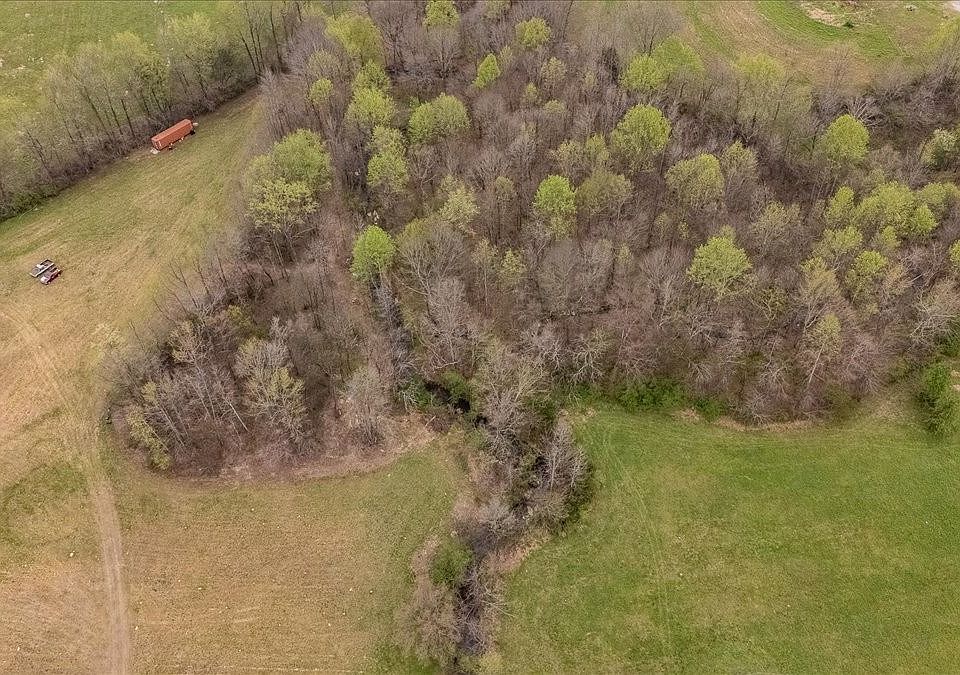 43rd image of 79 French Rd