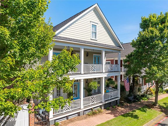 2nd image of 205 Village Walk Ln
