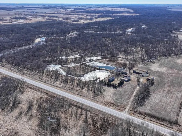 2920 230th St, Readlyn, IA 50668