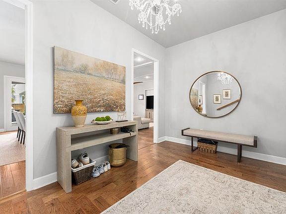5th image of 741 SW 133rd Way