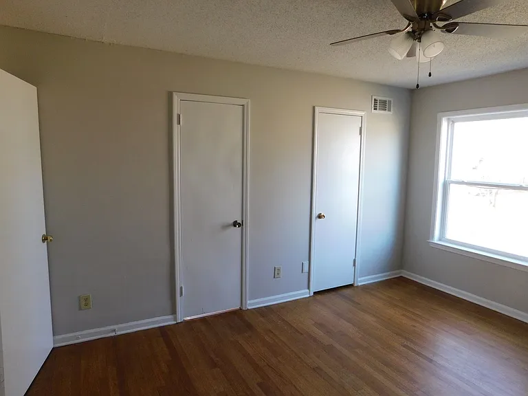 8550 Darlington Cv — Photo 16