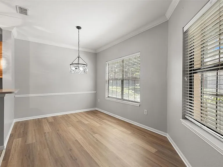 2200 Tuscany Trce #15 — Photo 9