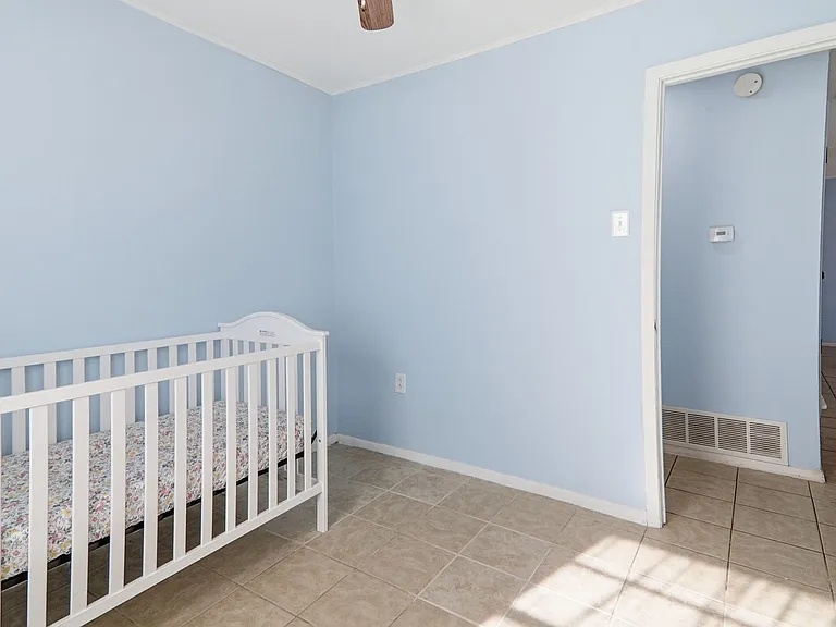 1403 Little St — Photo 20