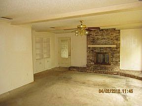 5th image of 2035 Woodhaven Dr