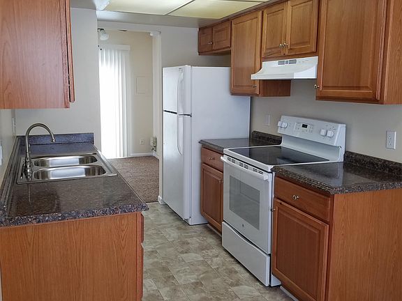 4th image of 240 N Palmyra Dr