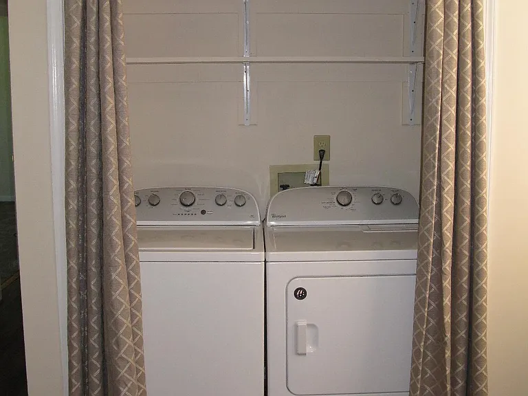 6419 Chenault Way — Photo 14