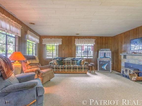 5th image of 430 Pickerel Lake Dr