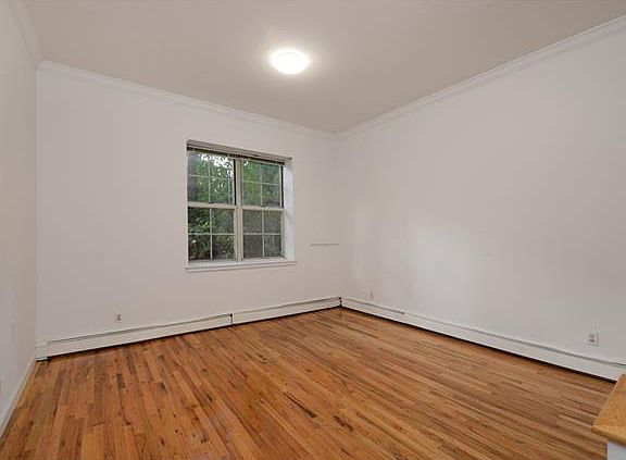 3rd image of 3401 Riverdale Ave