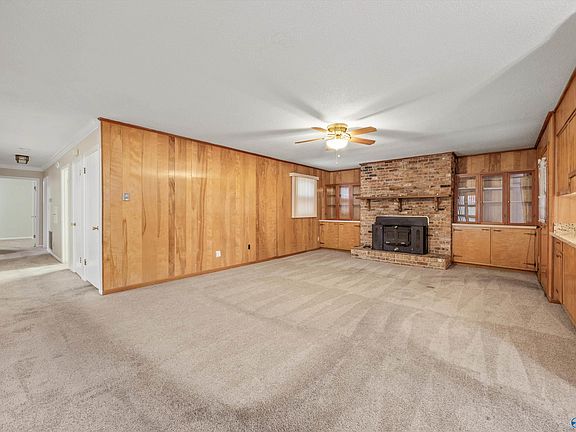 5th image of 1009 Woodall Ln NW