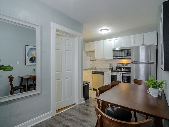 5th image of 3811 Mercier St APT 201