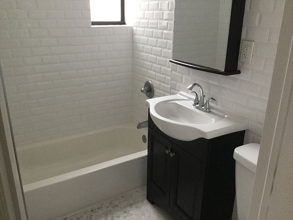 1st image of 4010 47th Ave APT 1F