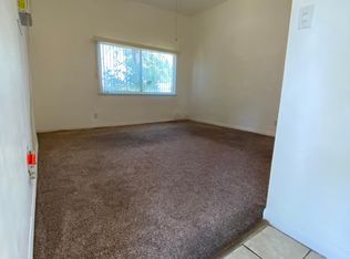 23244 Victory Blvd, Woodland Hills, CA 91367