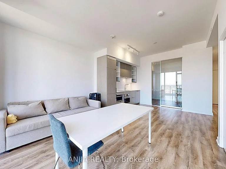 20 Edward St #2711 — Photo 8