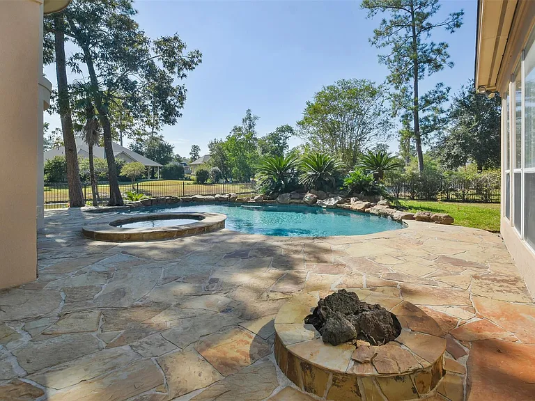 8114 Hideaway Lake Cir — Photo 41