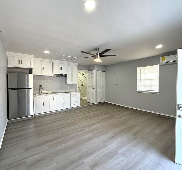 1st image of 25 Villa Del Sol #B