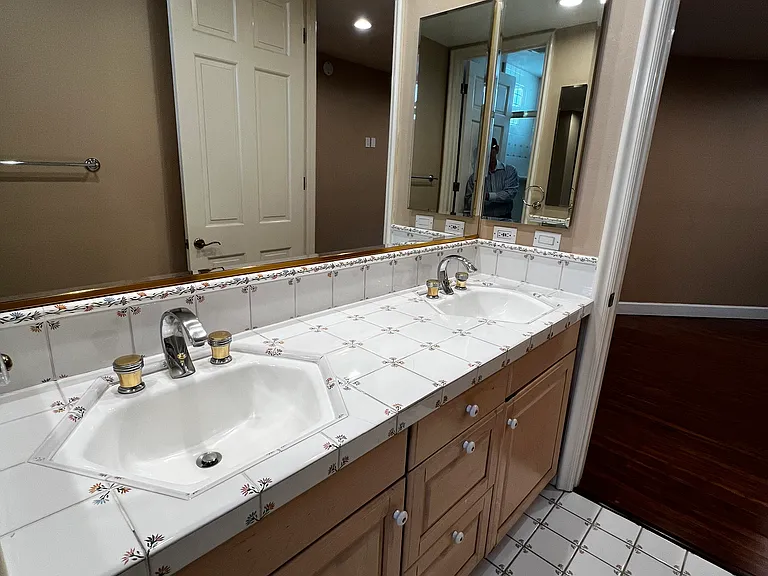 2357 Brookshire Ln — Photo 62