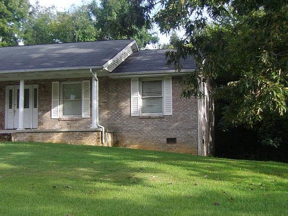 2nd image of 1413 Patricia Cir