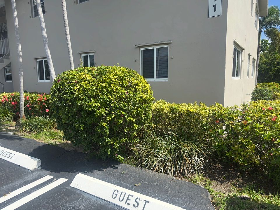 2nd image of 311 NE 17th Ave APT 104