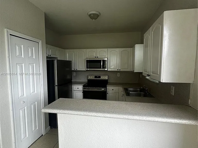 2718 SE 15th Pl #147 — Photo 3