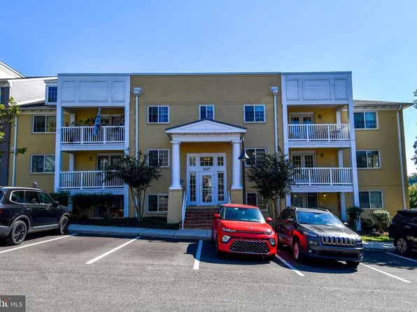 4127 S Four Mile Run Dr Unit 304, Arlington, VA 22204