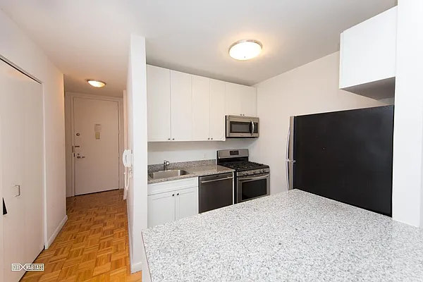 Rented by Citi Habitats | media 7
