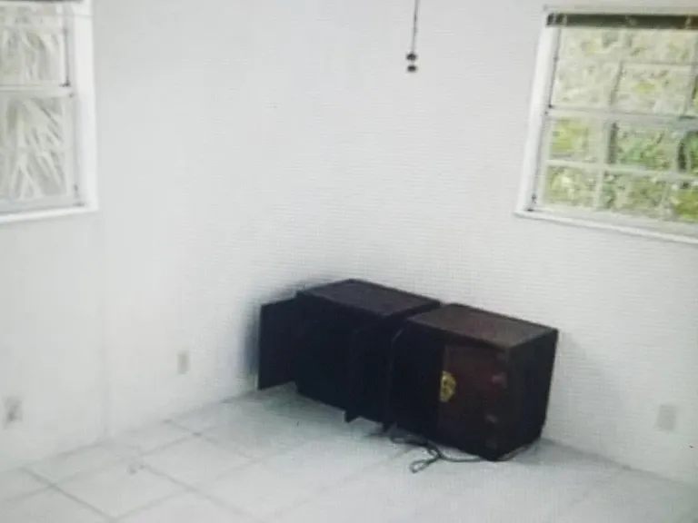 spacious clean master bedroom with walk in closet