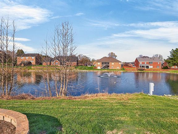 4th image of 4526 Lake Forest Dr