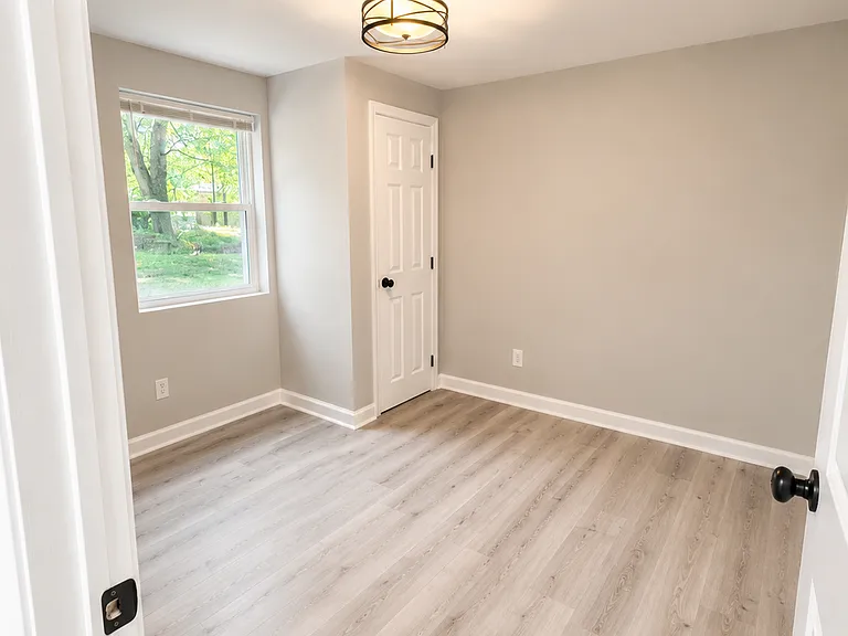 1206 McDuffie Ave — Photo 6