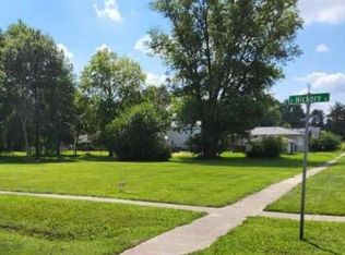 322 N 6th St, Watseka, IL