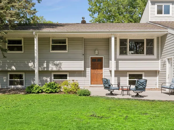 3425 Churchill St, Saint Paul, MN 55126