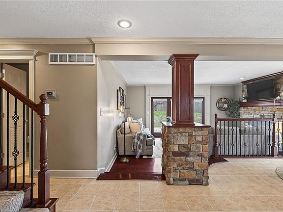 3rd image of 8509 NW Winter Ave
