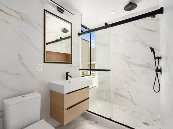 18-11 21st Drive image 4 of 7