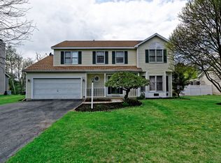 22 Robin Ln, Rensselaer, NY 12144