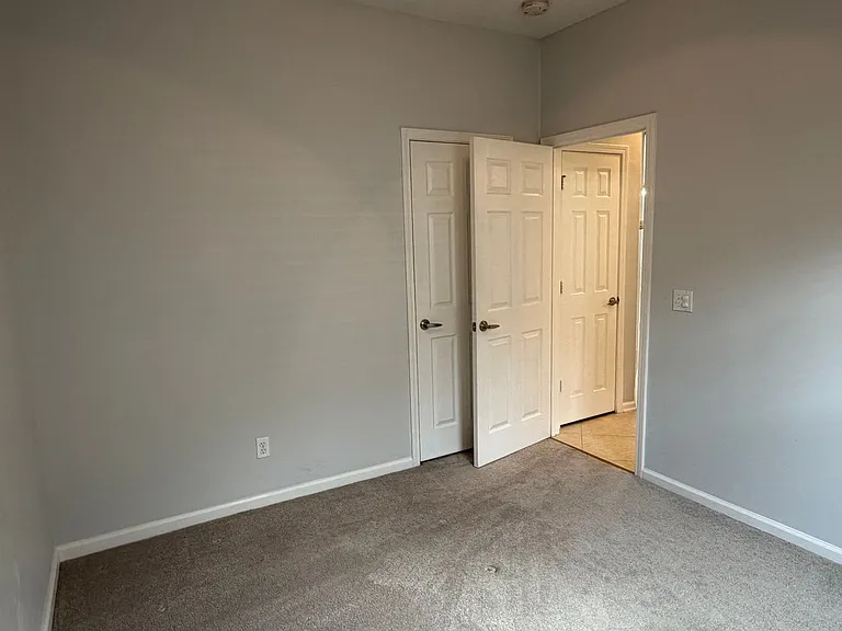 28 Darby Creek Ct — Photo 25