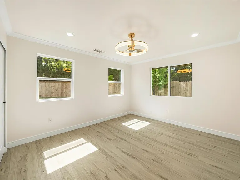 6122 Friendly Ct — Photo 15