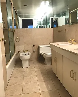 Rented by La Seven Inc. | media 13