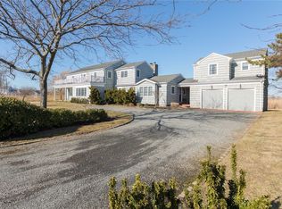 5 Daniel Cox Rd, Lawrence, NY 11559