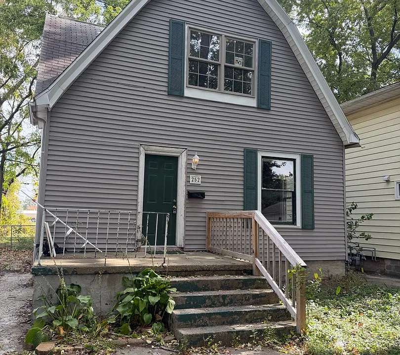 252 N English Ave