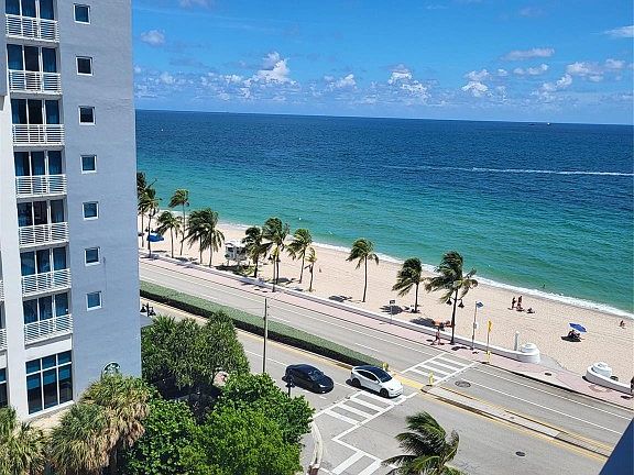 3rd image of 209 N Fort Lauderdale Beach Blvd APT 8D