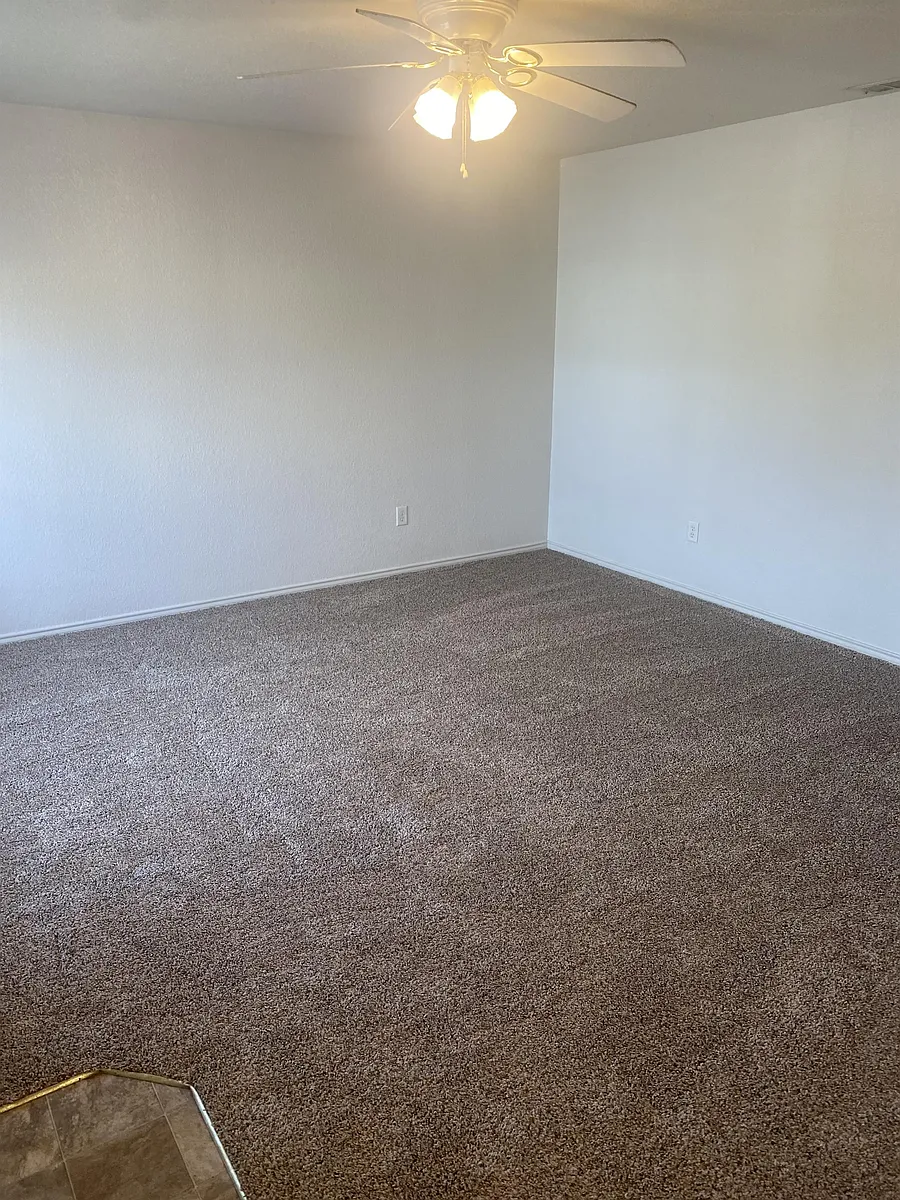 Building Photo - 2812 Leroy Cir #C