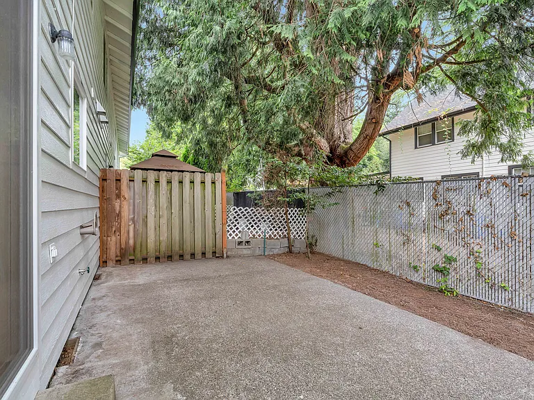 5210-5232 SE Rinearson Rd #5230 — Photo 19