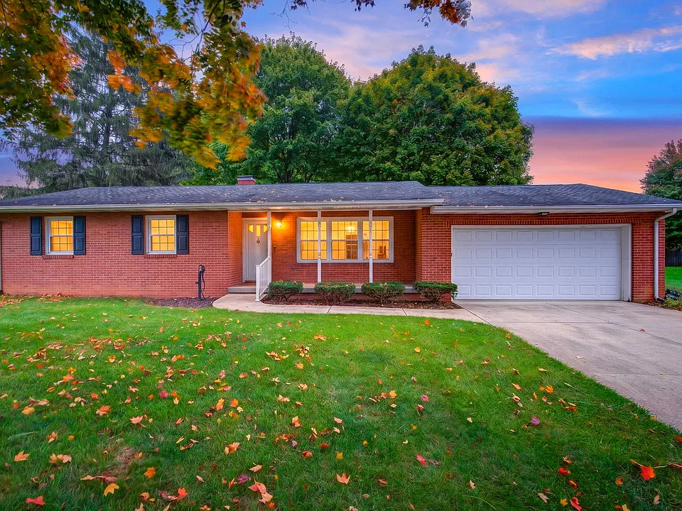 560 Edgewood Dr