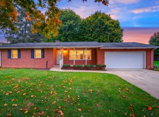 560 Edgewood Dr, Circleville, OH 43113