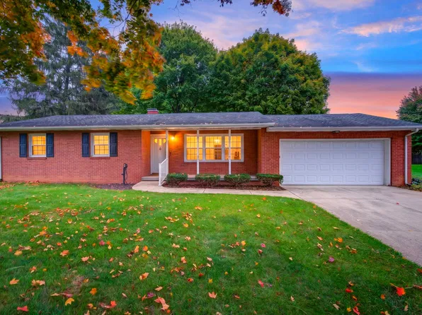 560 Edgewood Dr, Circleville, OH 43113