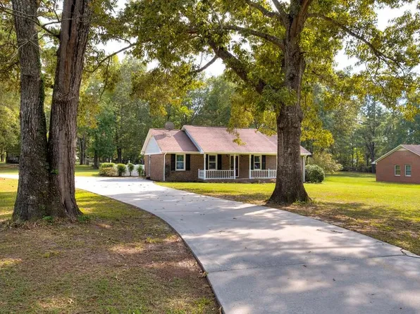 1051 Doyle St, Manning, SC 29102