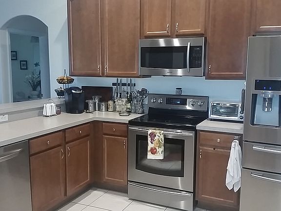 4th image of 841 Ognon Ct