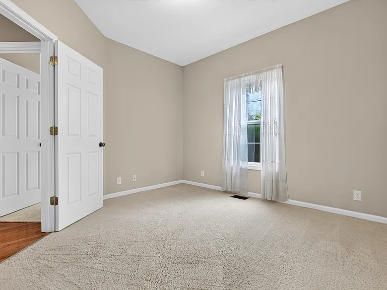 2410 Dunbar Rd — Photo 18