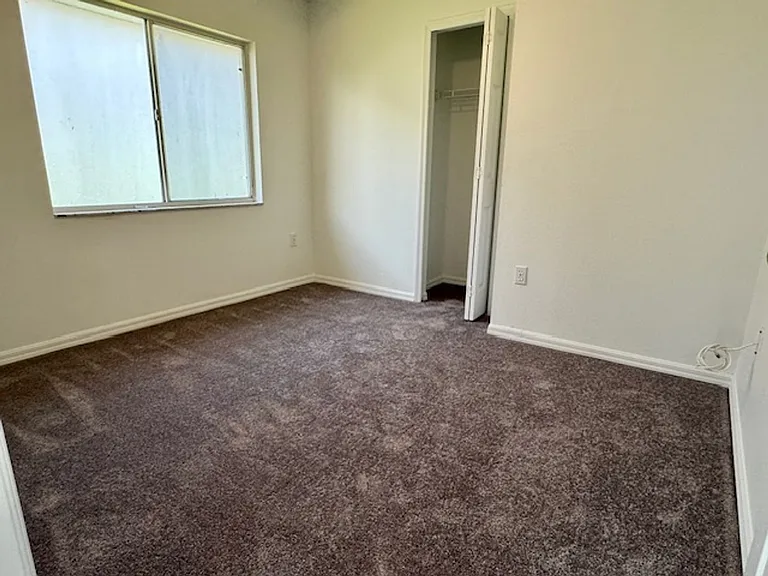 838 Hillcrest Dr — Photo 16