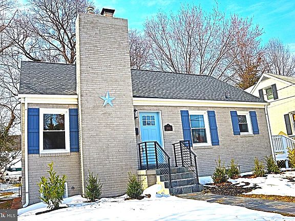 2nd image of 10110 Dallas Ave