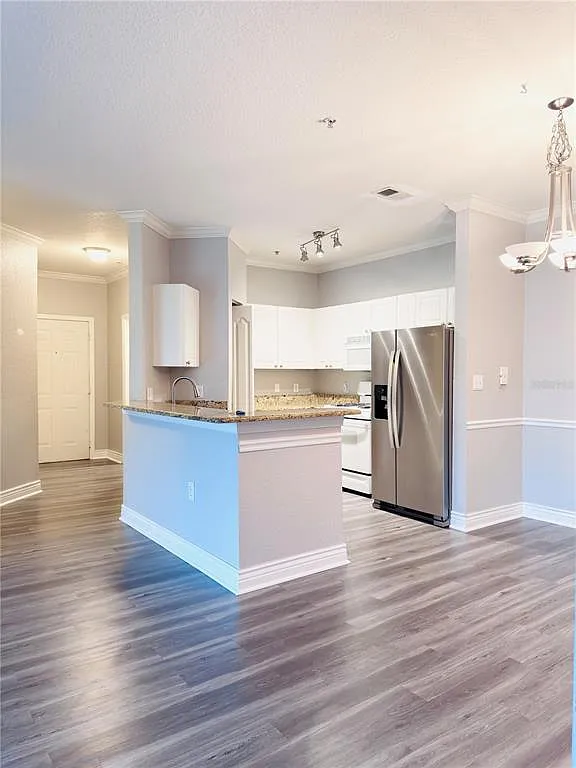 2 bed, 2.0 bath, 1350 sqft, $2,500 — Photo 4
